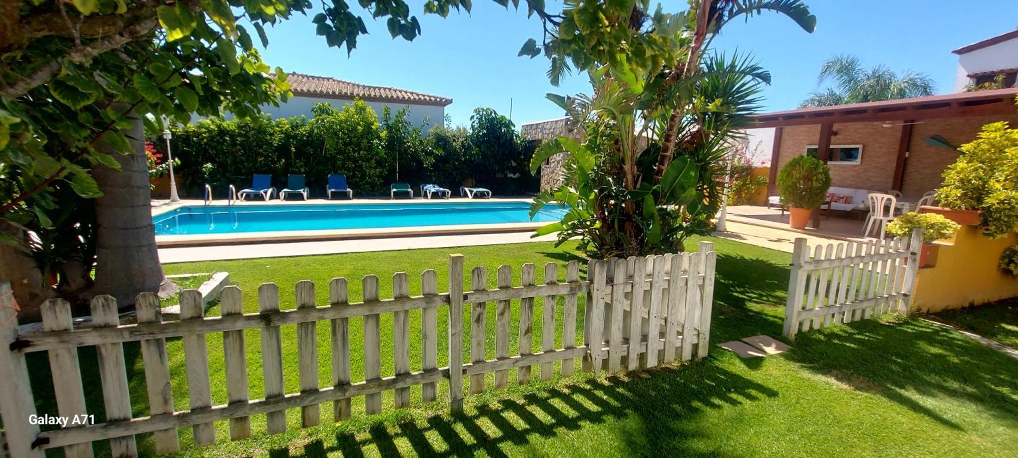 Chalet La Huerta Con Piscina Y Wifi كونيل ذي لا فرونتيرا المظهر الخارجي الصورة