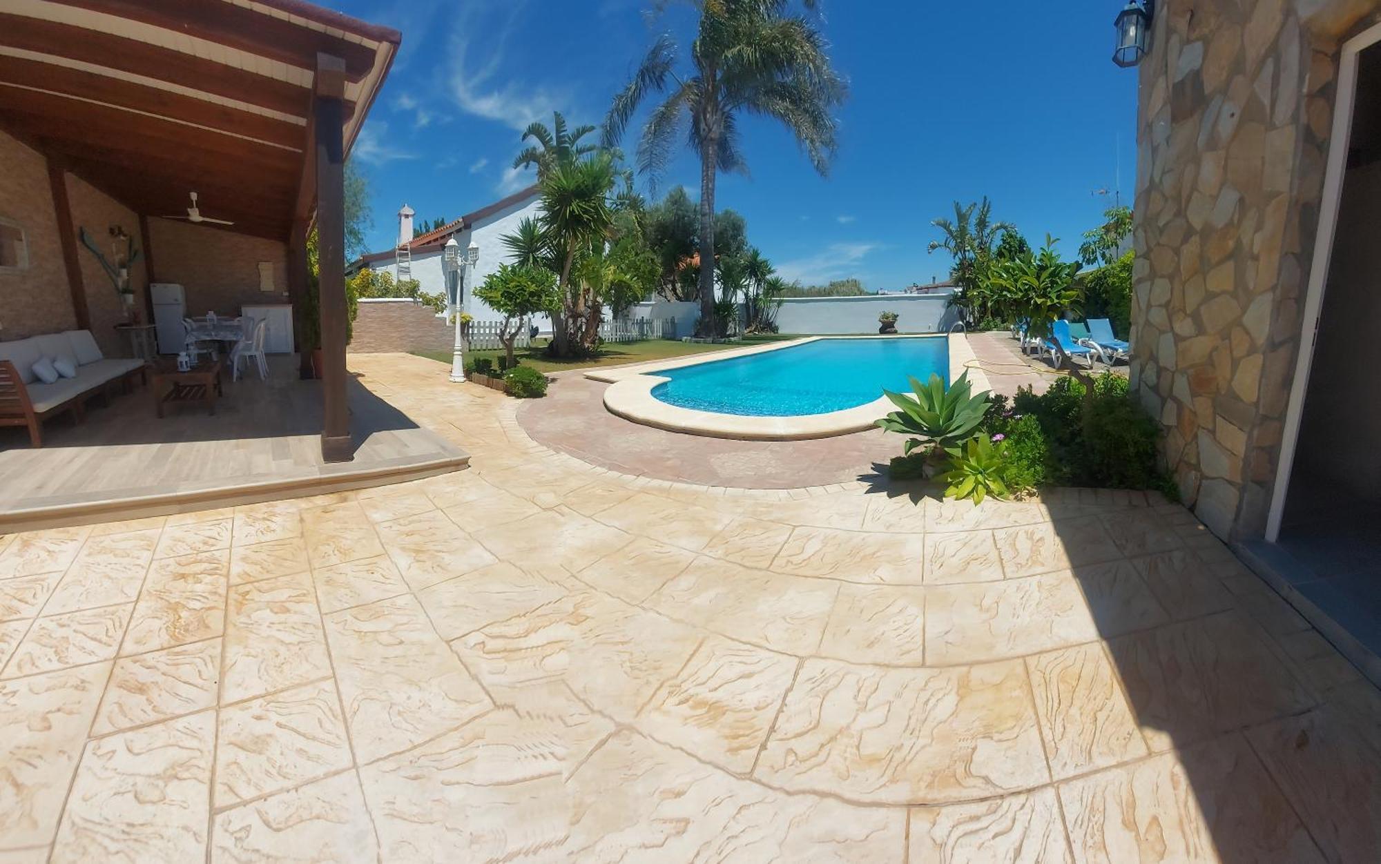 Chalet La Huerta Con Piscina Y Wifi كونيل ذي لا فرونتيرا المظهر الخارجي الصورة