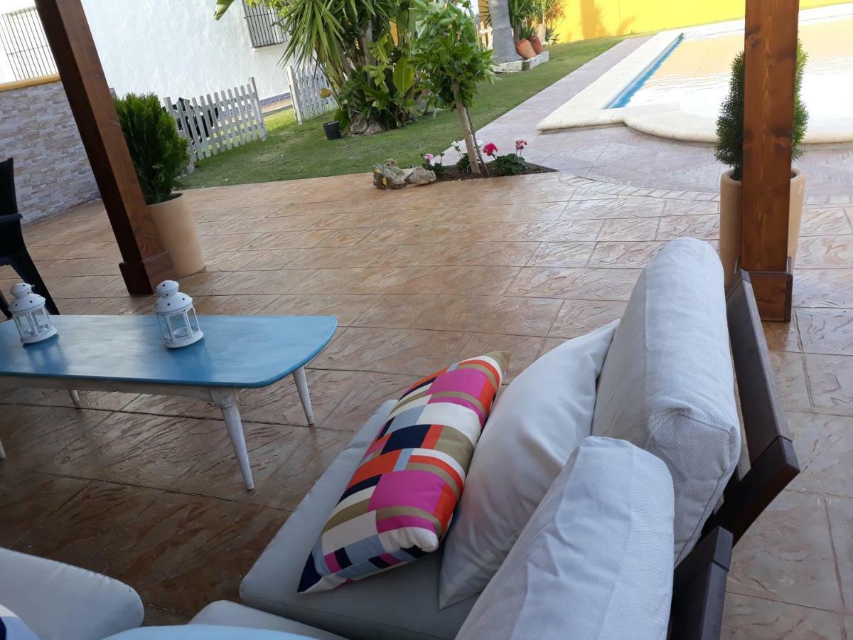 Chalet La Huerta Con Piscina Y Wifi كونيل ذي لا فرونتيرا المظهر الخارجي الصورة
