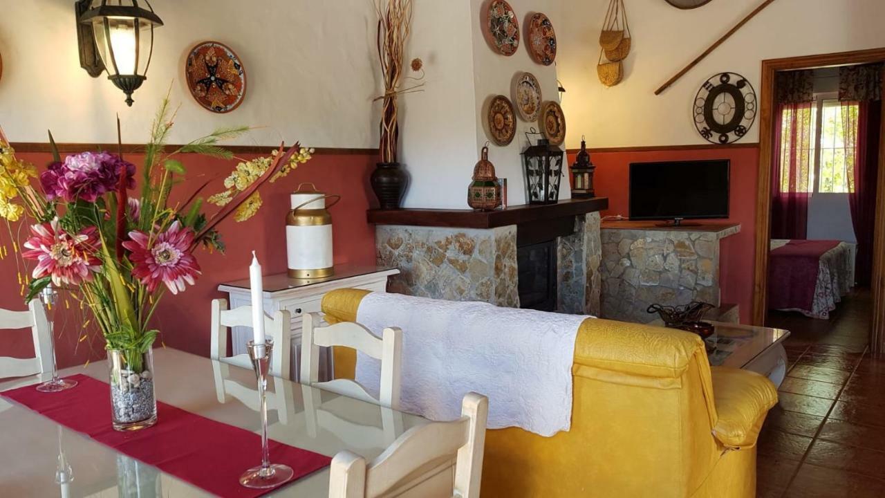 Chalet La Huerta Con Piscina Y Wifi كونيل ذي لا فرونتيرا المظهر الخارجي الصورة